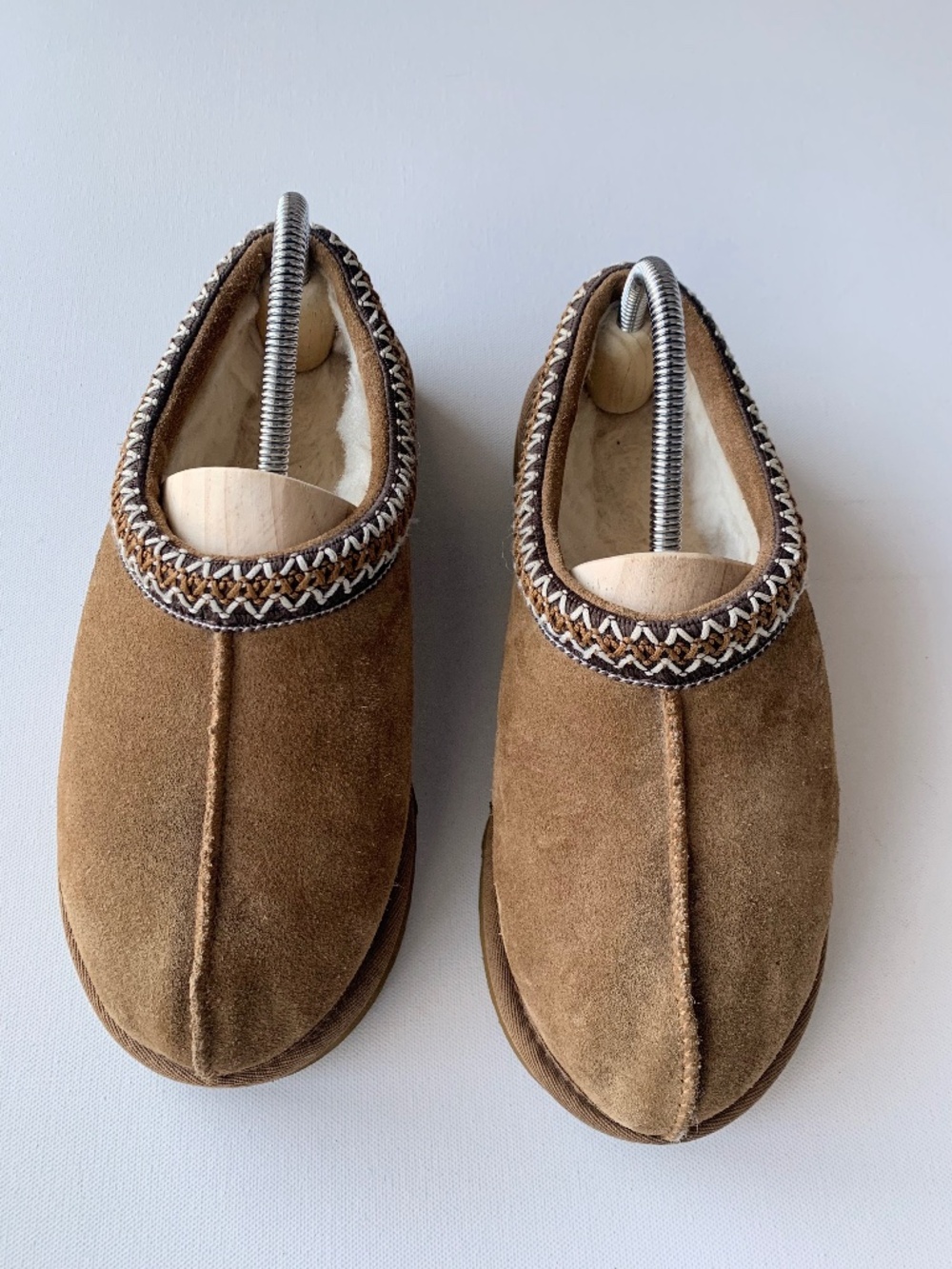 UGG Tasman slippers Women's Size 8 in chestnut